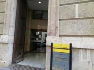 Oficina del padrón del Ayuntamiento de Valencia en la calle Periodista Azzatti