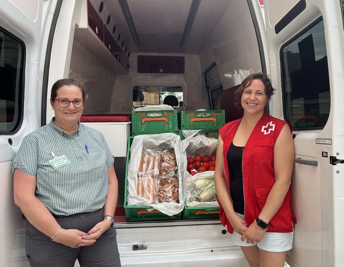 Mercadona dona alimentos a Cruz Roja