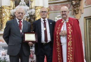 Paterna Medalla seguidores Virgen