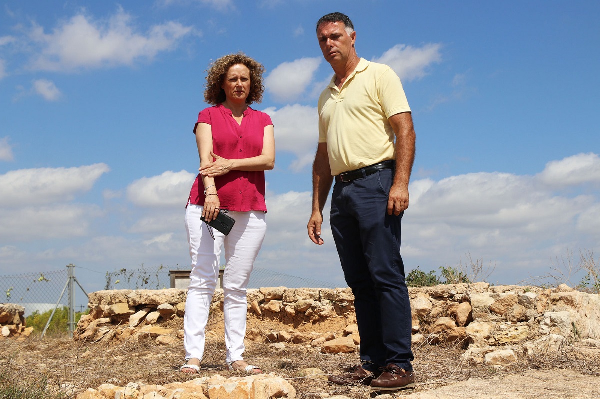 Amparo Folgado y José Gozalvo visitan la villa romana del Alter