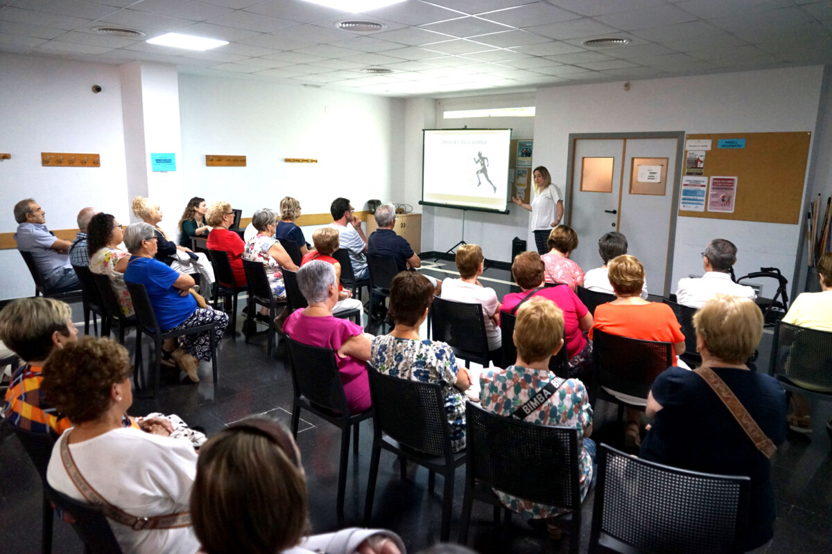 charla Benetússer Camina Semana de la Movilidad