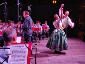 L'Amistat i Grup de Danses de Quart de Poblet