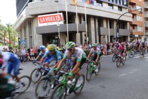 paso Vuelta Ciclista a España por Torrent