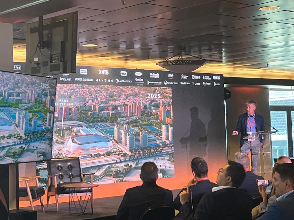 Presentación del Roig Arena en el Coliseum Summit de Los Ángeles
