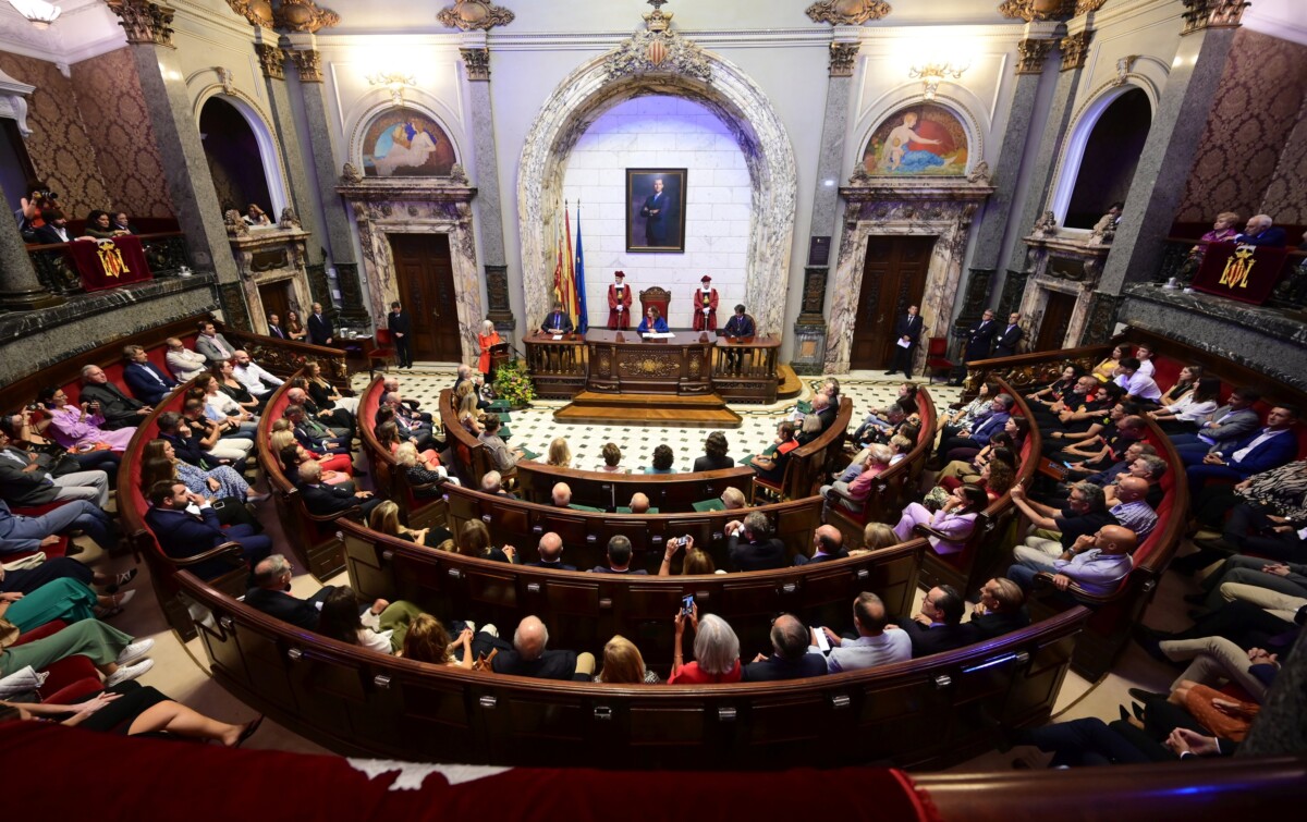 Entrega de Honores y Distinciones en el Ayuntamiento de Valencia