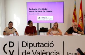 Mompó y Enguix reciben en Diputació a las asociaciones de mujeres