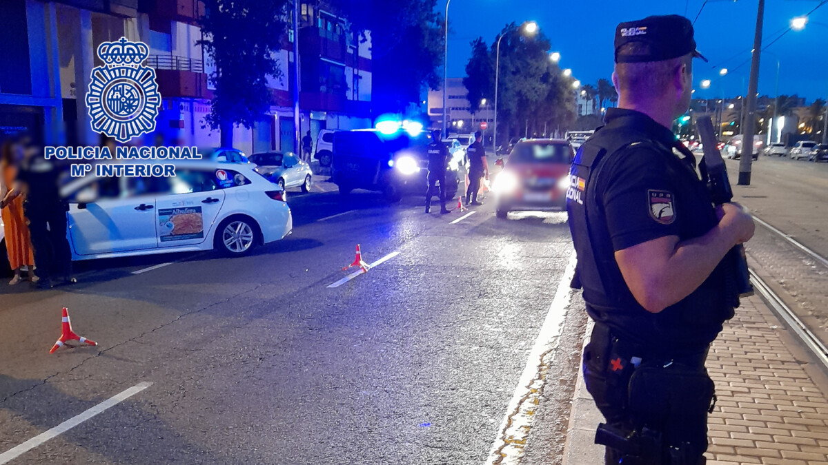 Dispositivo policial contra el tráfico de drogas en las Casitas Rosas