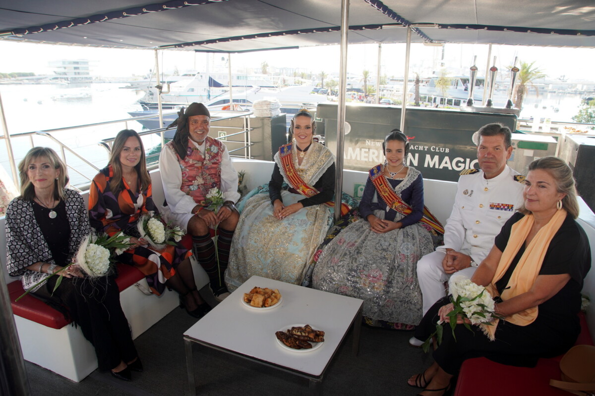 Ofrenda de las Fallas del Marítimo a la Virgen Sumergida