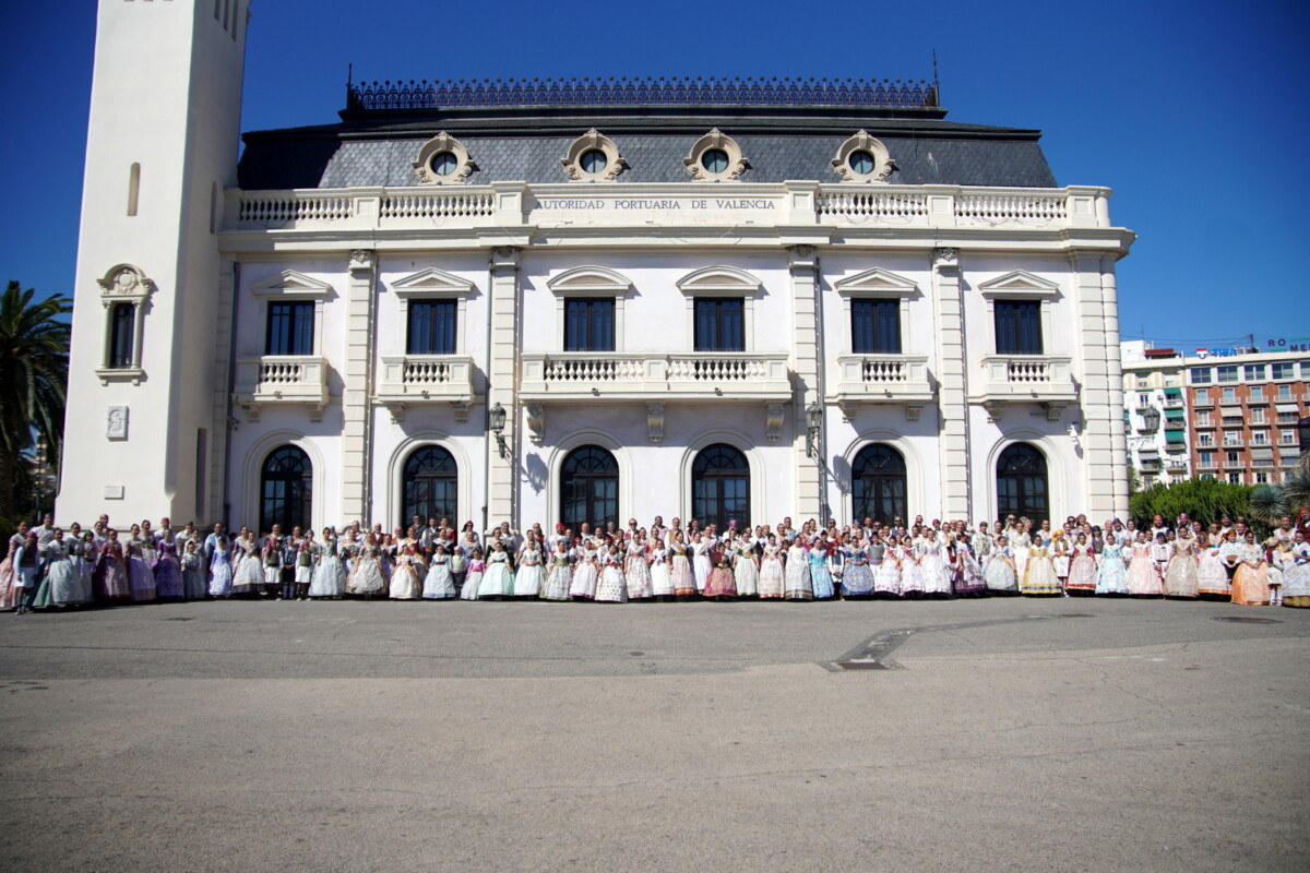 Ofrenda de las Fallas del Marítimo a la Virgen Sumergida