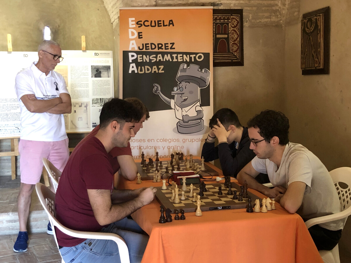 Íñigo López chess in rock la Torre Paterna