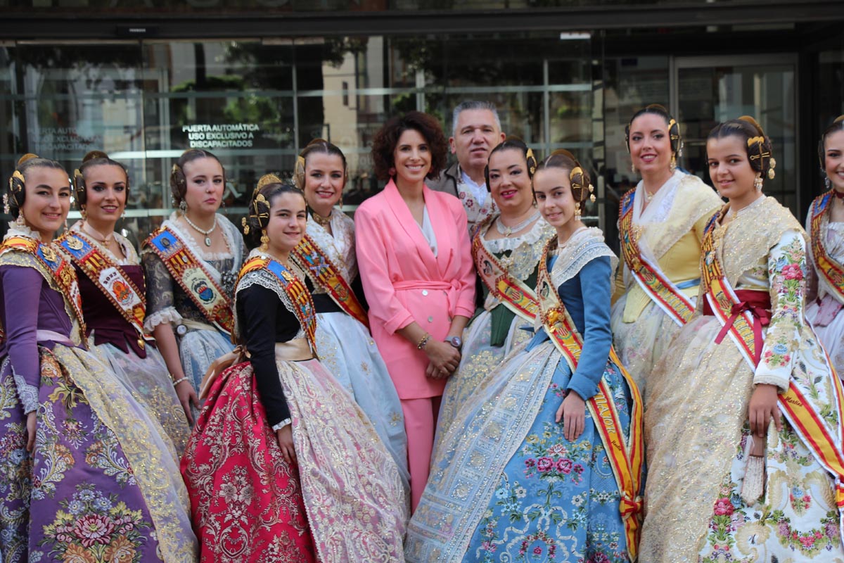 Traslado de la Senyera de la Agrupación de fallas Turia de Quart a Xirivella