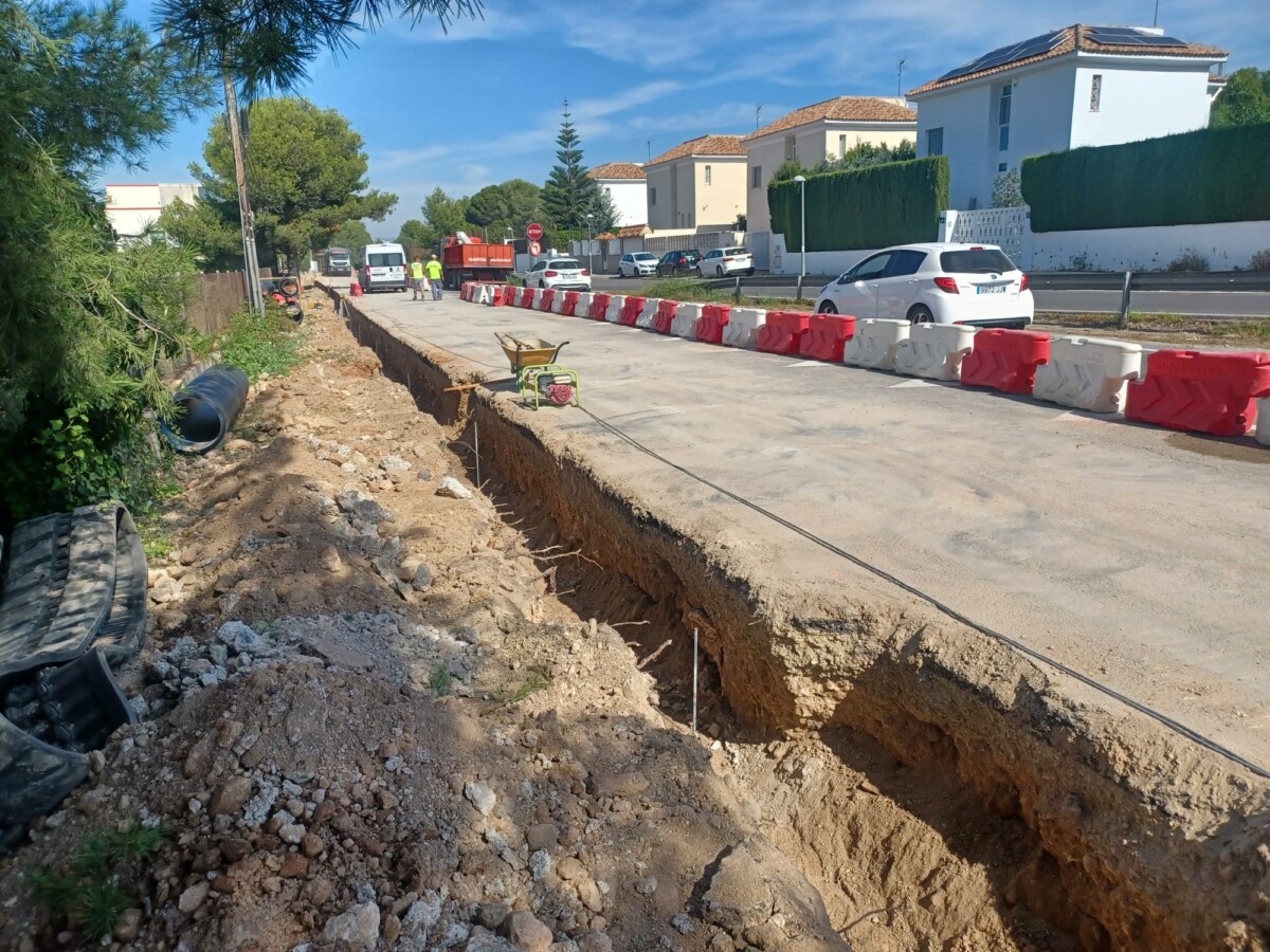 Inicio obras para carril bici del bulevar Pla del Pou en Paterna