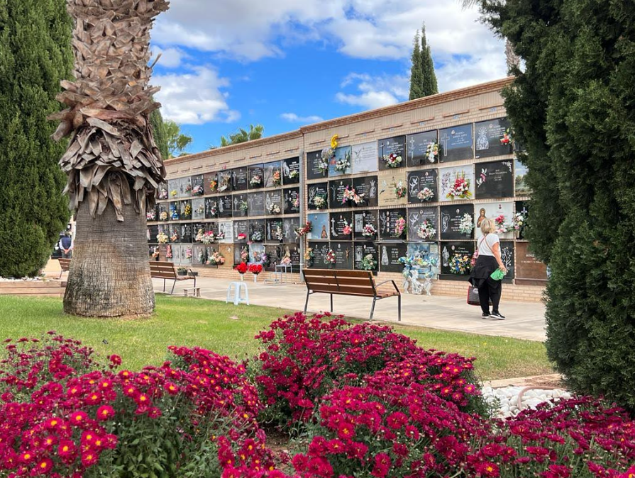 Instalaciones municipales del cementerio de Paterna