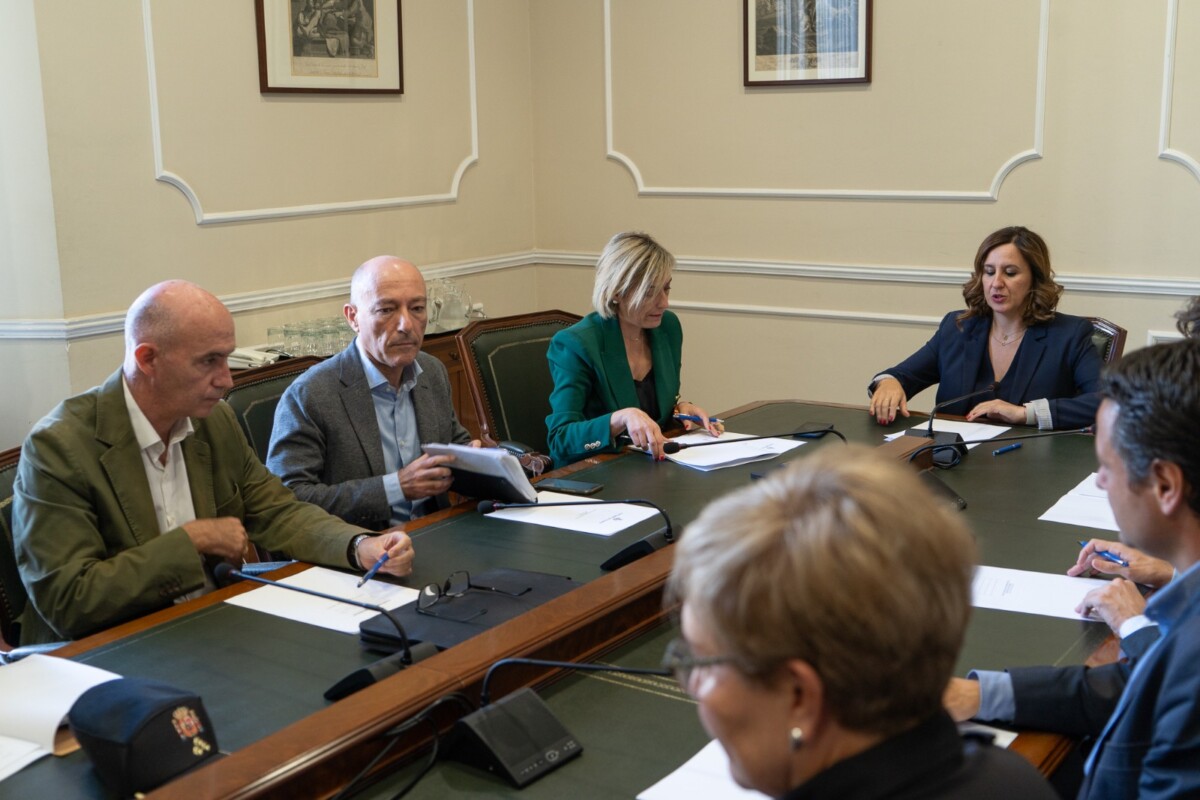 Reunión en el Ayuntamiento de Valencia para analizar los incendios en El Saler de los últimos días