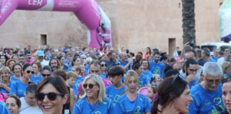 Participantes en la marxa solidària RunCàncer en Burjassot