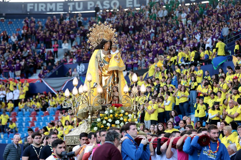 Entrada de la Virgen de los Desamparados en el Ciutat de Valencia