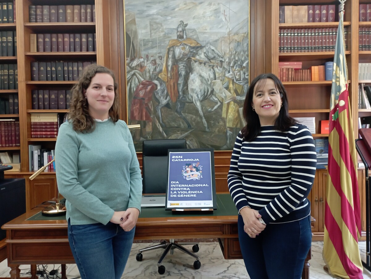 Presentación 25N alcaldesa y concejala Catarroja