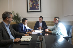 Reunion Diputacion y Ayuntamiento Rocafort