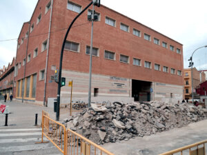 La alcaldesa de Valencia, María José Catalá, visita las obras del Polideportivo Municipal de El Cabanyal