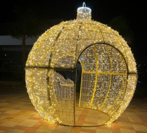 bola Navidad Silla destrozada