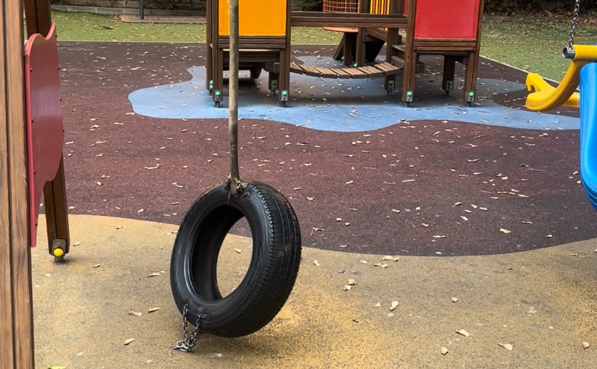 Falta de mantenimiento en el parque de madera de Alboraya