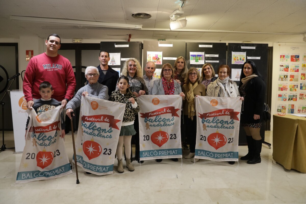 Picassent El IV Festival de Balcons Nadalencs ja té guanyadores i guanyadors