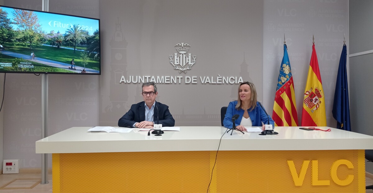 Paula Llobet presenta el estand de Visit Valencia en Fitur