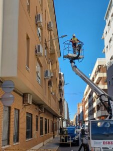 Cambio Luminaria LED Benetússer