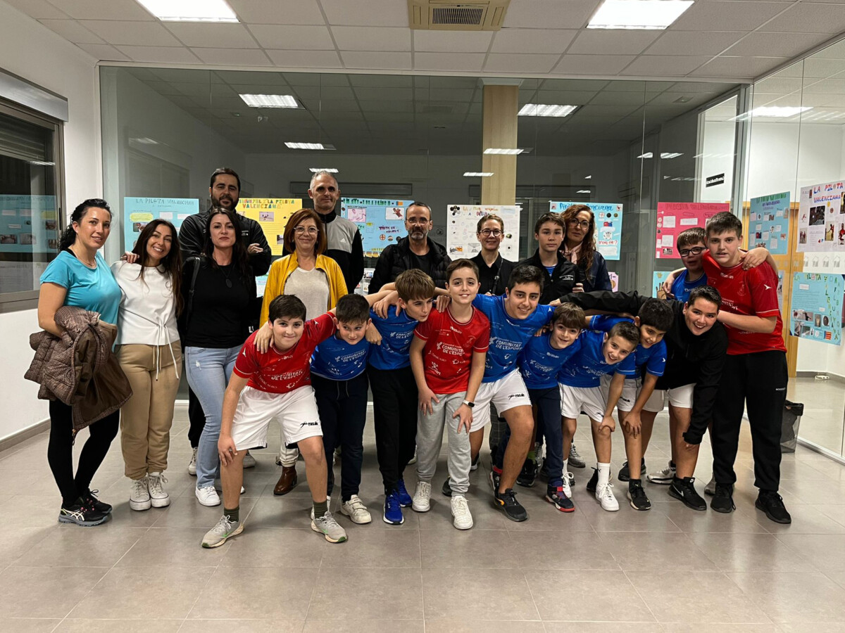 club de pilota en la mostra local Rafelbunyol