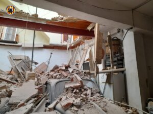 Derrumbe de dos plantas en una vivienda de El Puig