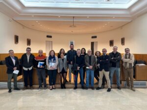 El concejal de Personal y Gran Ciudad de Paterna, David Fortea, Jefes de Áreas y habilitados nacionales en la primersa sesión constitutiva de la Comisión Gran Ciudad