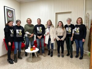 Eva Sanz recibe a la plataforma soterrament de vias Benetússer