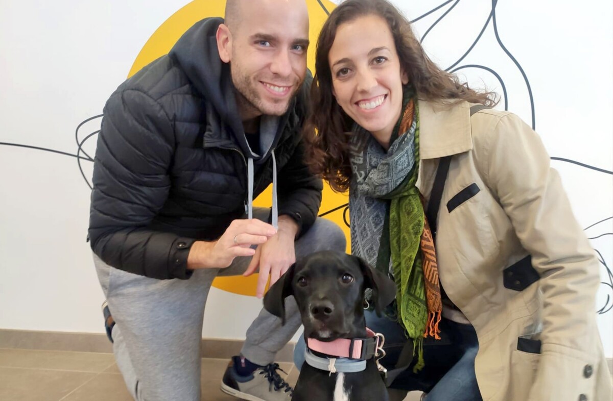 Garrofa con su nueva familia Refugio Animales Paterna
