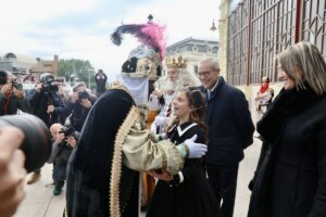 Marina García recibe a los Reyes Magos en el Puerto de Valencia