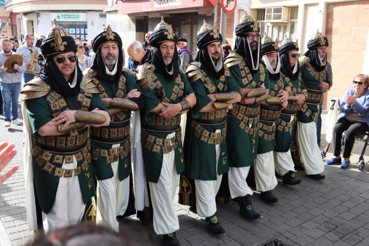 Torrent celebra el Mig Any de Moros y Cristianos con la entradeta y el nombramiento de cargos