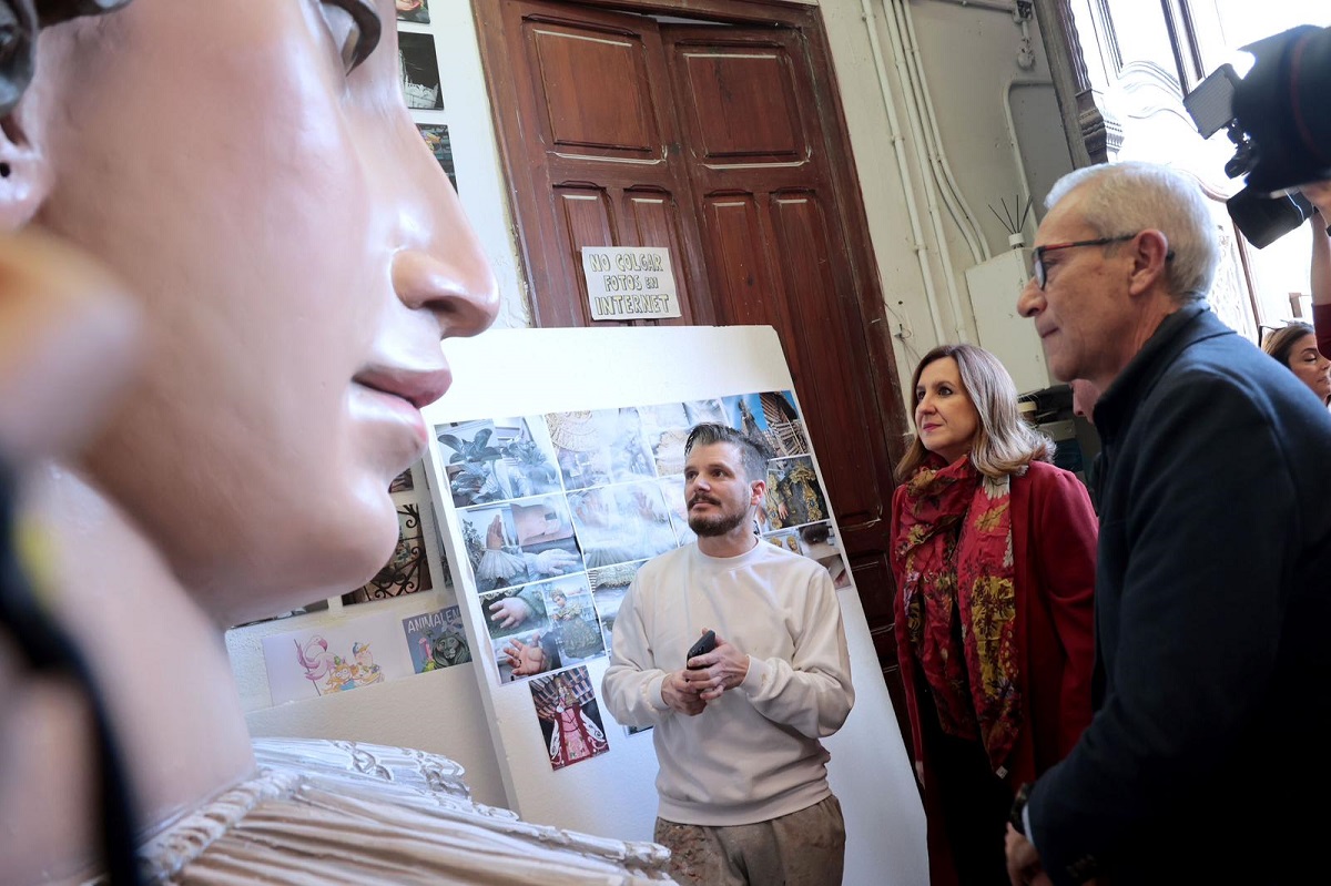 El cadafal de la Virgen está ya listo para la Ofrenda 2024