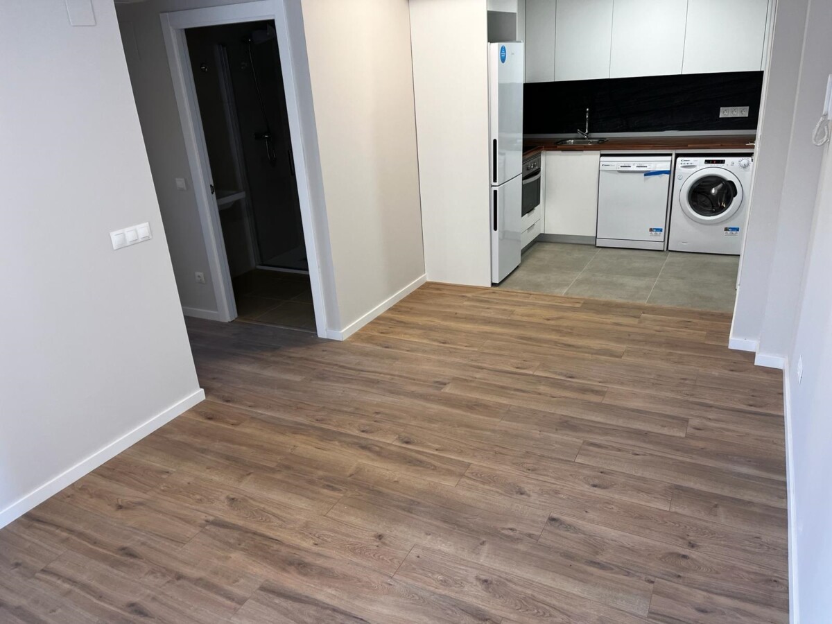 Interior de una de las viviendas en el barrio de Safranar