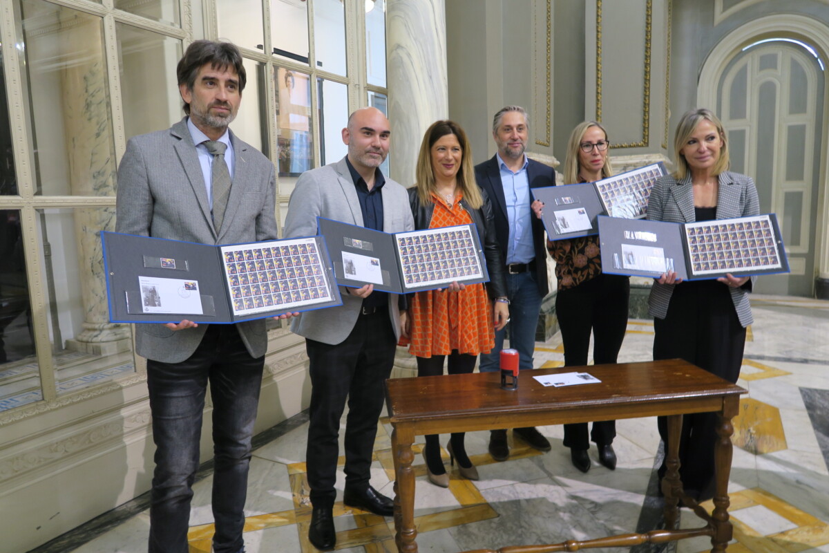 presentación sello Nino Bravo