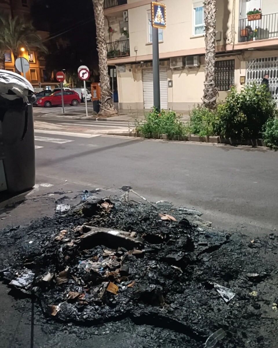 Quema de contenedores en Moncada