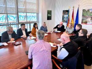 Primera reunión de Pradas con el Aeropuerto y el taxi
