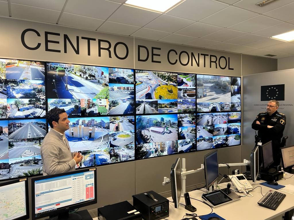 Sagredo en la Sala de control de la Policía Local de Paterna, imagen de archivo