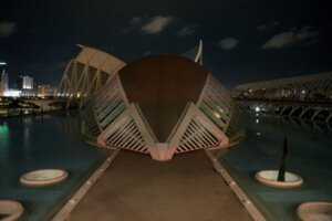 Monumentos y edificios públicos de la Comunitat Valenciana apagan sus luces este sábado en 'La hora del planeta'