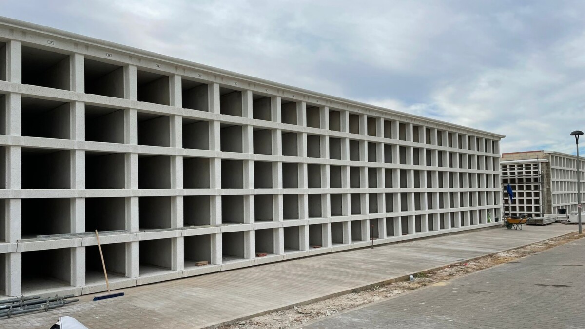 1213 Construcció nínxols Cementeri General