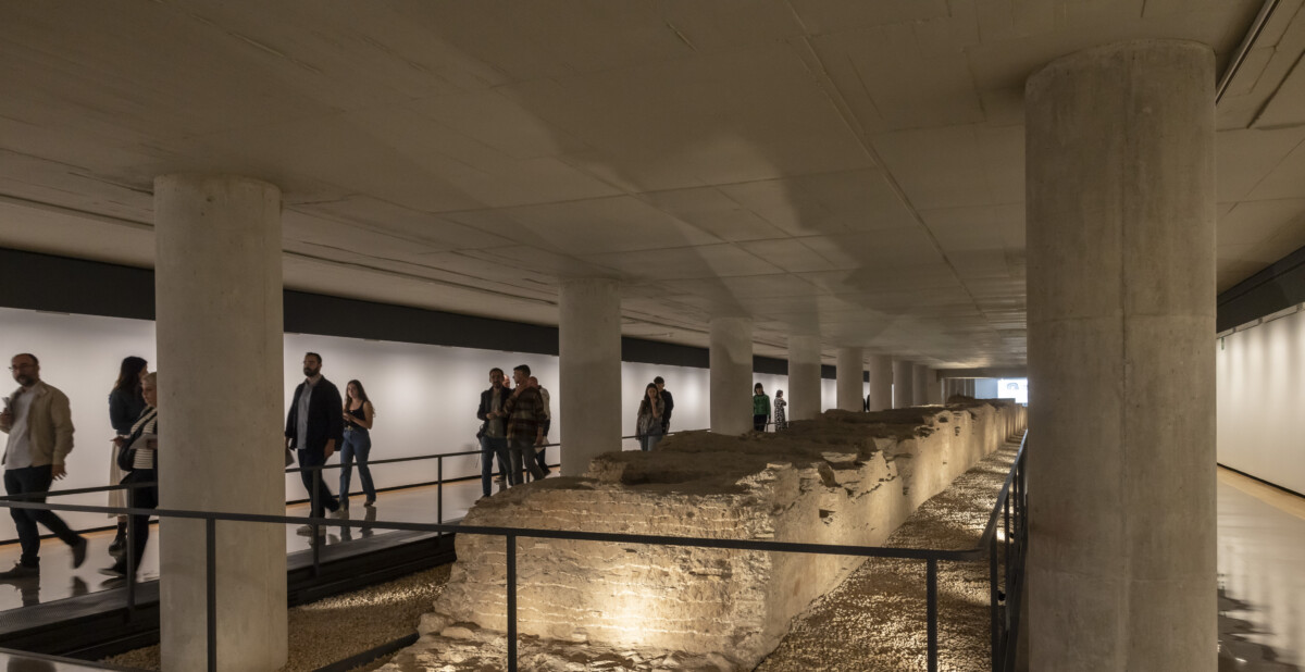 El IVAM presenta la restauración integral de la muralla y la intervención arquitectónica de la Sala Pinazo