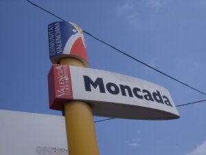 cartel entrada Moncada