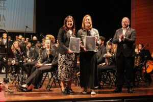 Concert Mà a Mà himno festero Catarroja