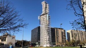 Andamio montado para la restauración de El Parotet