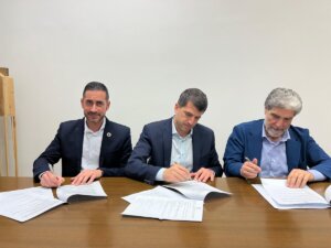 Firma alcaldes del preacuerdo de hermanamiento ciudades europeas Mislata