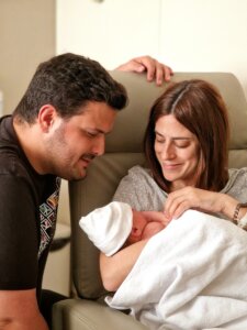 José Miguel Ferris y Paula Estellés dan la bienvenida a Sofía