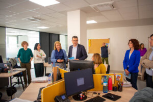 Visita Susana Camarero a los servicios sociales de Alfafar